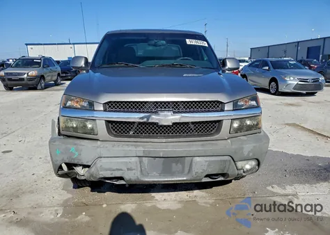 2002 Chevrolet Avalanche C1500 из США, поврежденный, VIN 3GNEC13T02G335127